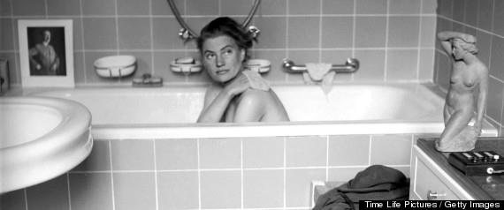 Lee Miller in Hitlers bathtub, Prinzregentenplatz, Munich